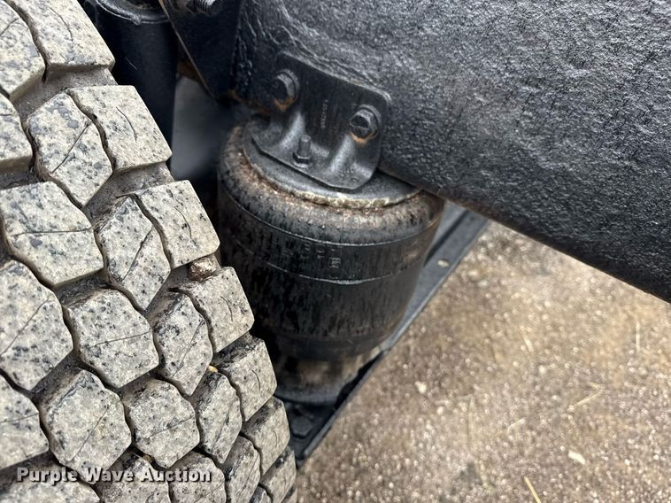 image for item EG5806 2012 Western Star 4900 Conventional  semi truck