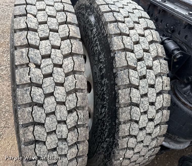 image for item EG5806 2012 Western Star 4900 Conventional  semi truck