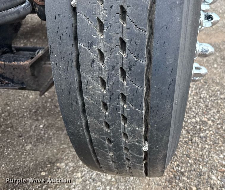 image for item EG5806 2012 Western Star 4900 Conventional  semi truck