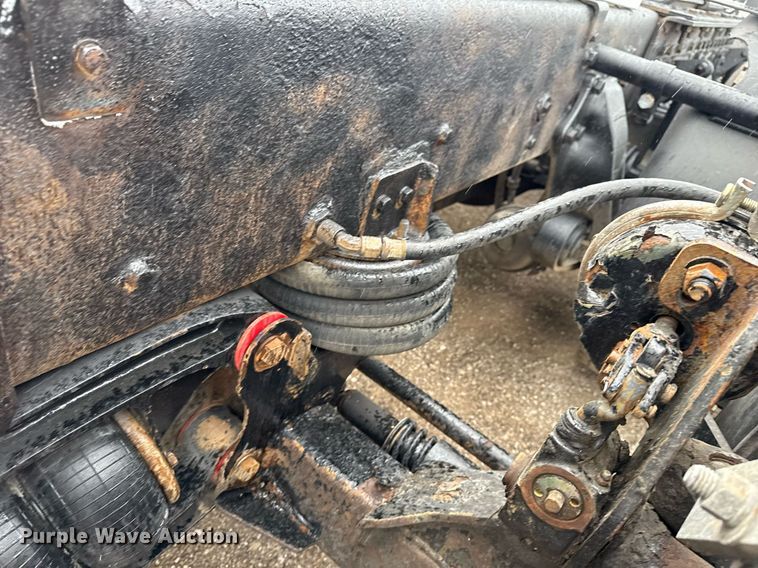 image for item EG5806 2012 Western Star 4900 Conventional  semi truck