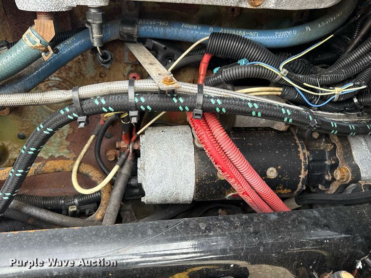 image for item EG5809 2000 Freightliner FLD Conventional  semi truck