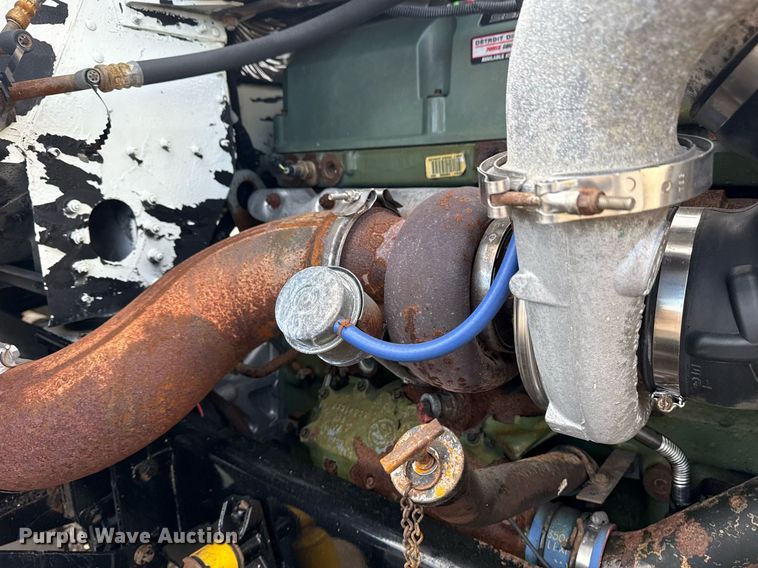 image for item EG5809 2000 Freightliner FLD Conventional  semi truck