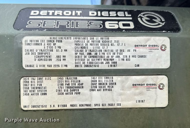 image for item EG5809 2000 Freightliner FLD Conventional  semi truck