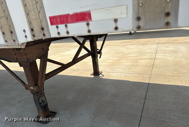 image for item EG6348 2000 Wabash dry van trailer