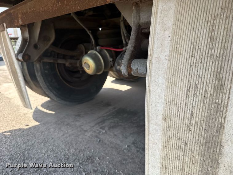 image for item EG6348 2000 Wabash dry van trailer