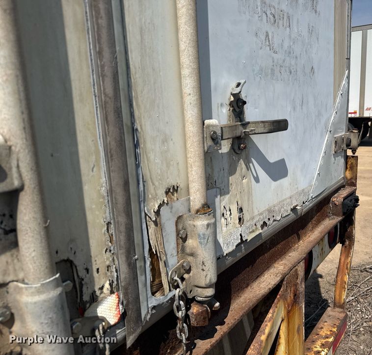 image for item EG6348 2000 Wabash dry van trailer