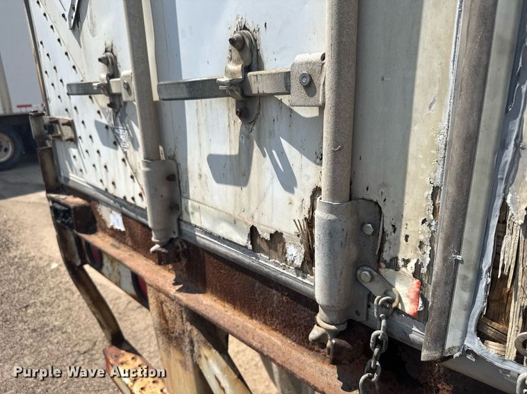 image for item EG6348 2000 Wabash dry van trailer