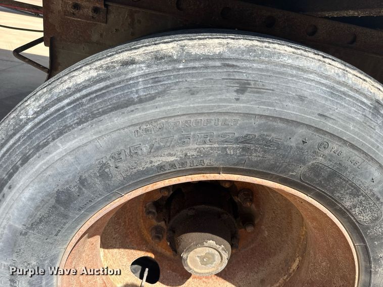 image for item EG6348 2000 Wabash dry van trailer