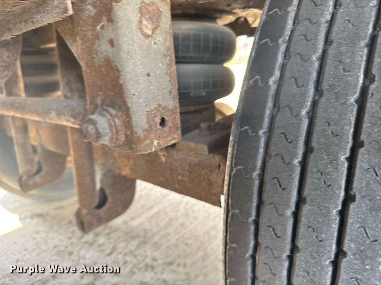 image for item EG6349 1999 Wabash dry van trailer