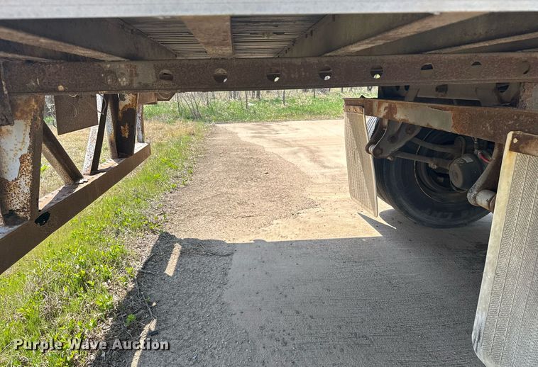 image for item EG6349 1999 Wabash dry van trailer