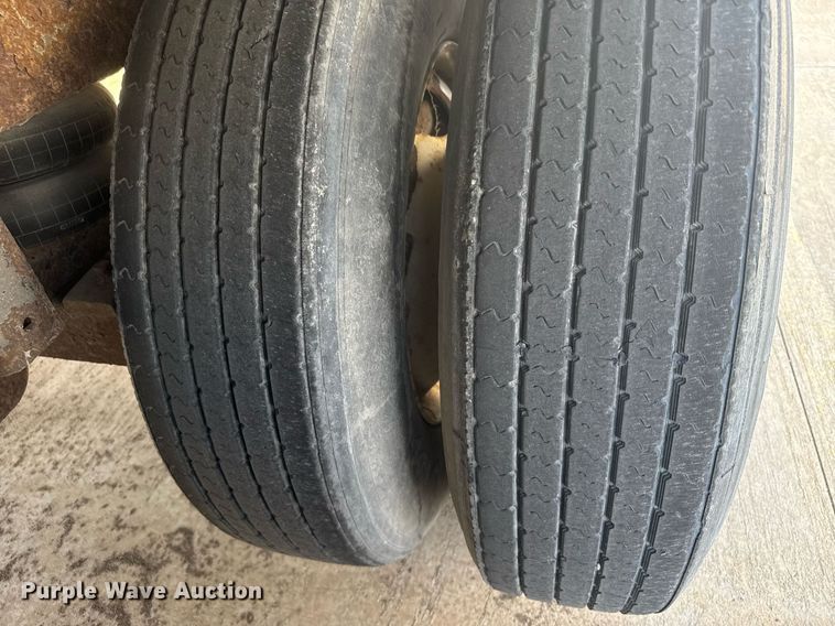 image for item EG6349 1999 Wabash dry van trailer