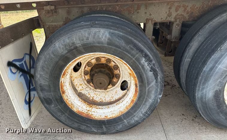 image for item EG6349 1999 Wabash dry van trailer