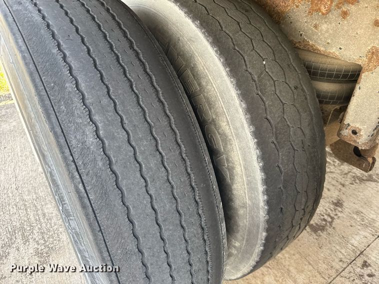 image for item EG6349 1999 Wabash dry van trailer