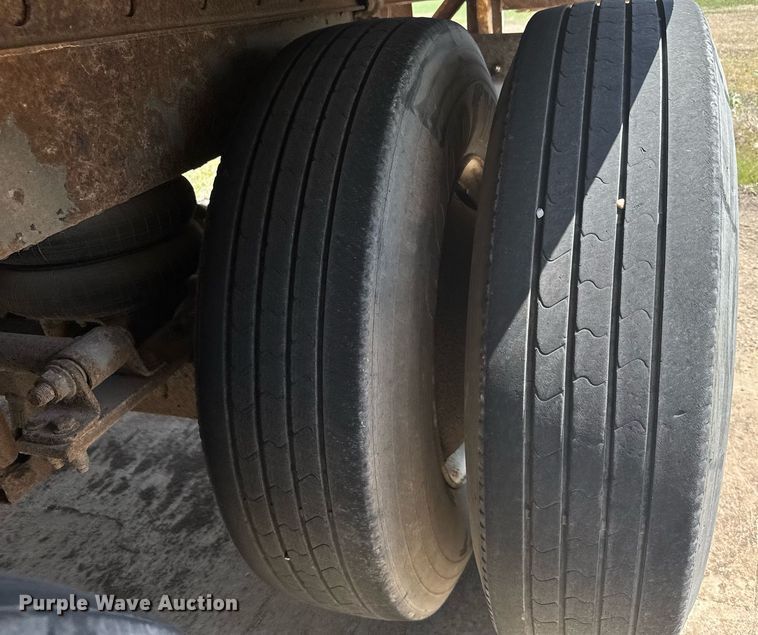 image for item EG6349 1999 Wabash dry van trailer