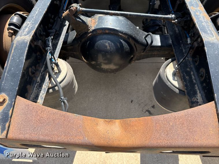 image for item EG6353 2016 Freightliner Cascadia semi truck