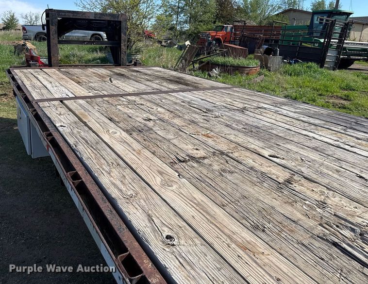 image for item EG6394 1995 Oklahoma Gooseneck equipment trailer