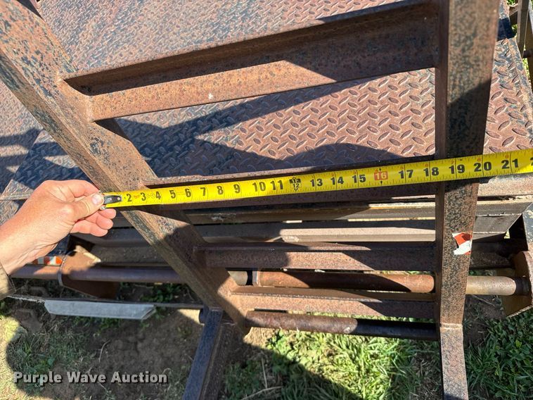 image for item EG6394 1995 Oklahoma Gooseneck equipment trailer