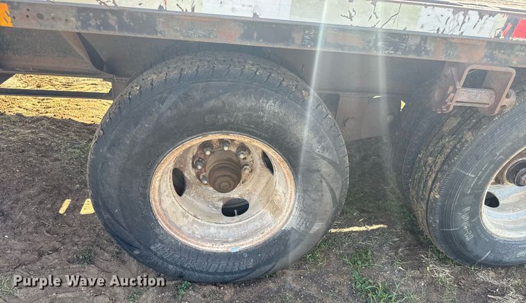 image for item EG6394 1995 Oklahoma Gooseneck equipment trailer