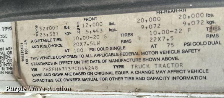 image for item EG6396 1993 International 9400 semi truck