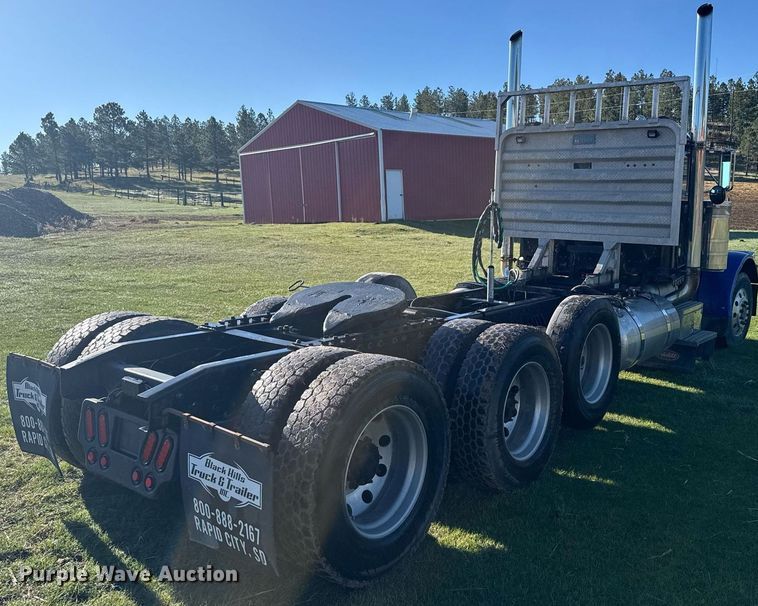 image for item EG6406 1995 Peterbilt 379 semi truck