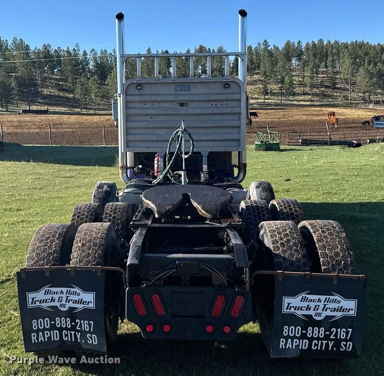 image for item EG6406 1995 Peterbilt 379 semi truck