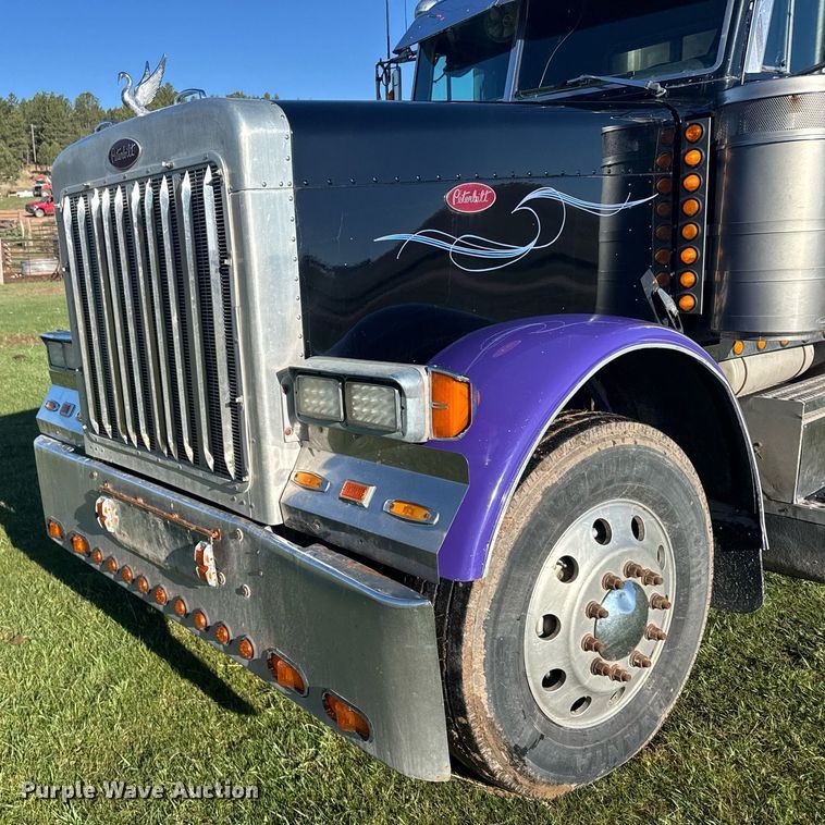 image for item EG6406 1995 Peterbilt 379 semi truck