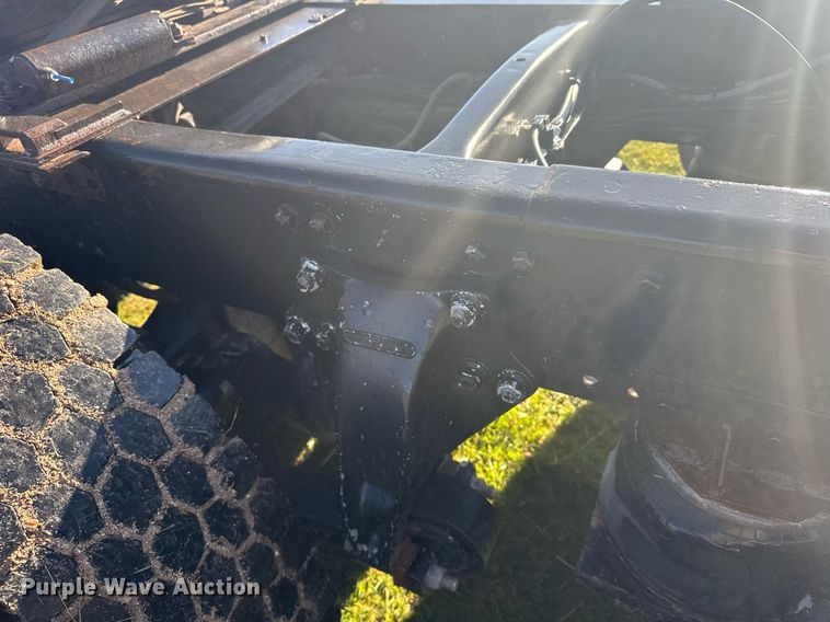 image for item EG6406 1995 Peterbilt 379 semi truck