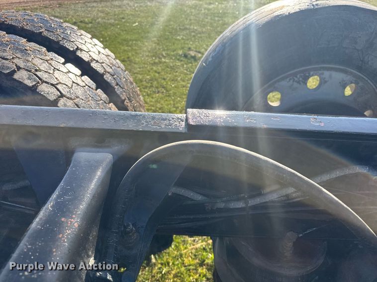 image for item EG6406 1995 Peterbilt 379 semi truck