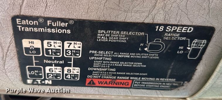 image for item EG6406 1995 Peterbilt 379 semi truck