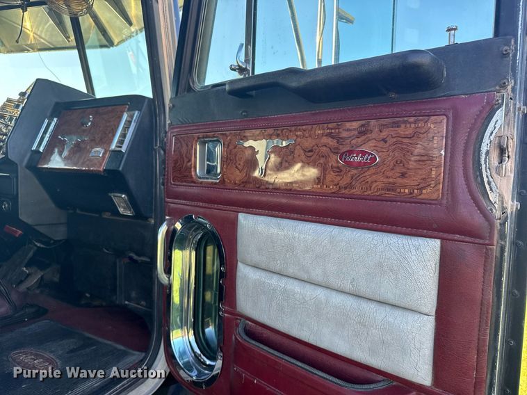 image for item EG6406 1995 Peterbilt 379 semi truck