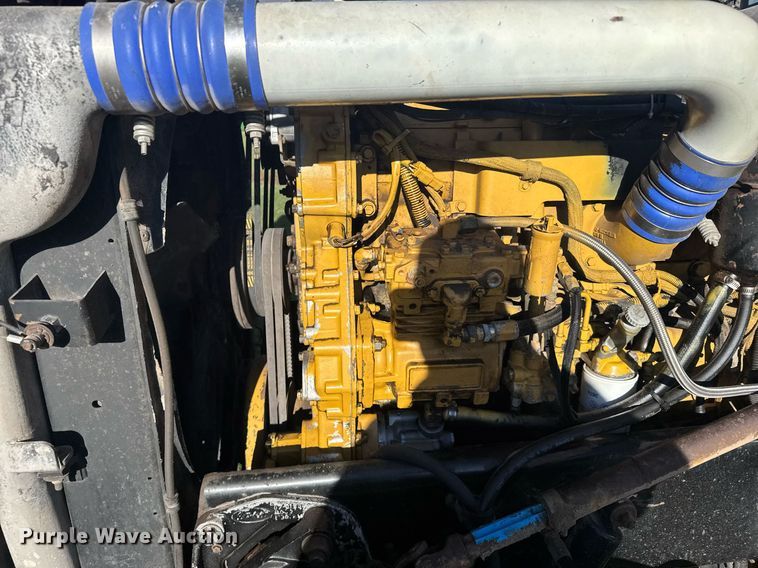 image for item EG6406 1995 Peterbilt 379 semi truck