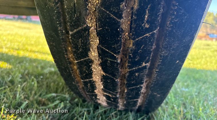 image for item EG6406 1995 Peterbilt 379 semi truck