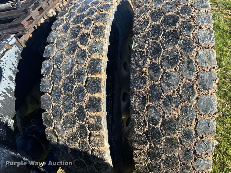 image for item EG6406 1995 Peterbilt 379 semi truck