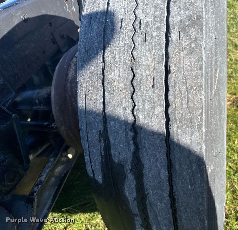 image for item EG6406 1995 Peterbilt 379 semi truck