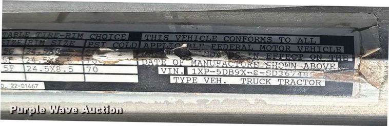 image for item EG6406 1995 Peterbilt 379 semi truck