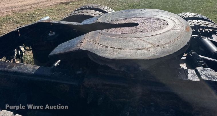 image for item EG6407 2011 Peterbilt 386 semi truck