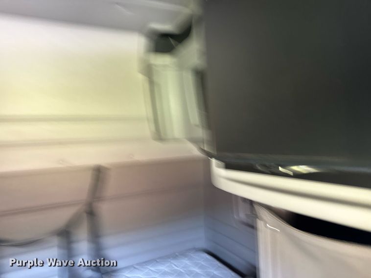 image for item EG6407 2011 Peterbilt 386 semi truck