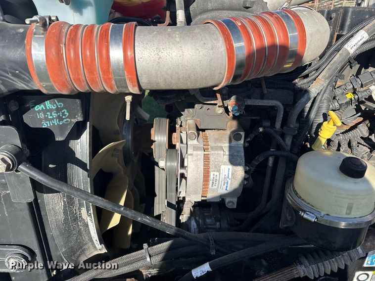 image for item EG6407 2011 Peterbilt 386 semi truck