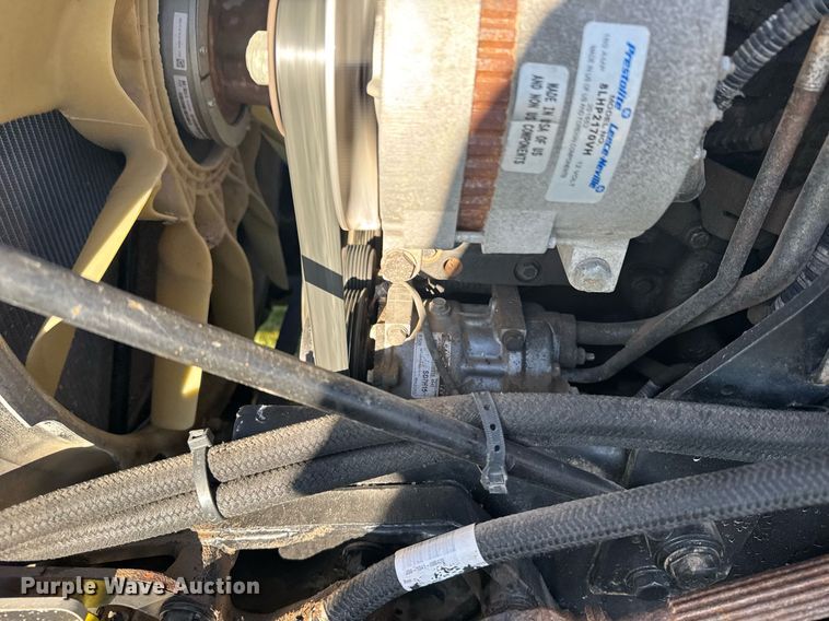 image for item EG6407 2011 Peterbilt 386 semi truck