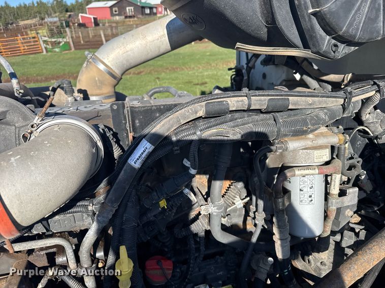 image for item EG6407 2011 Peterbilt 386 semi truck