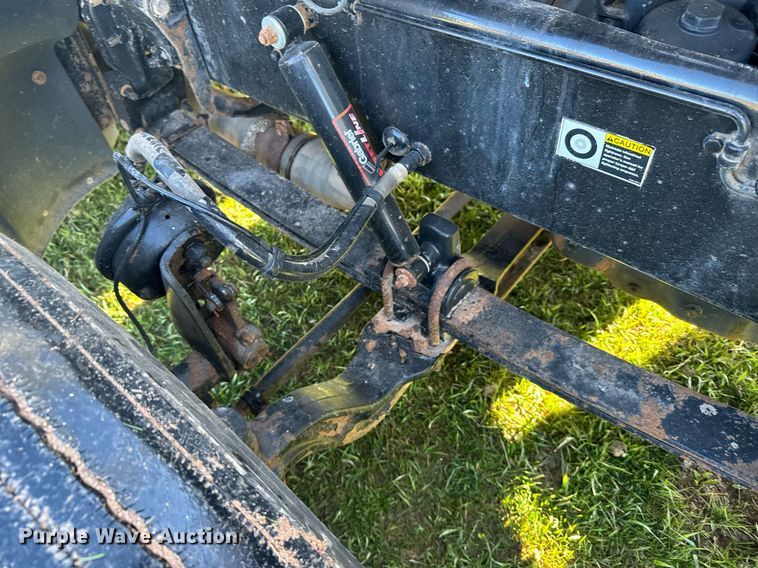 image for item EG6407 2011 Peterbilt 386 semi truck