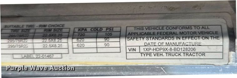 image for item EG6407 2011 Peterbilt 386 semi truck