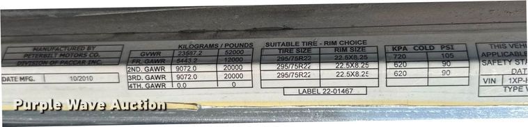 image for item EG6407 2011 Peterbilt 386 semi truck