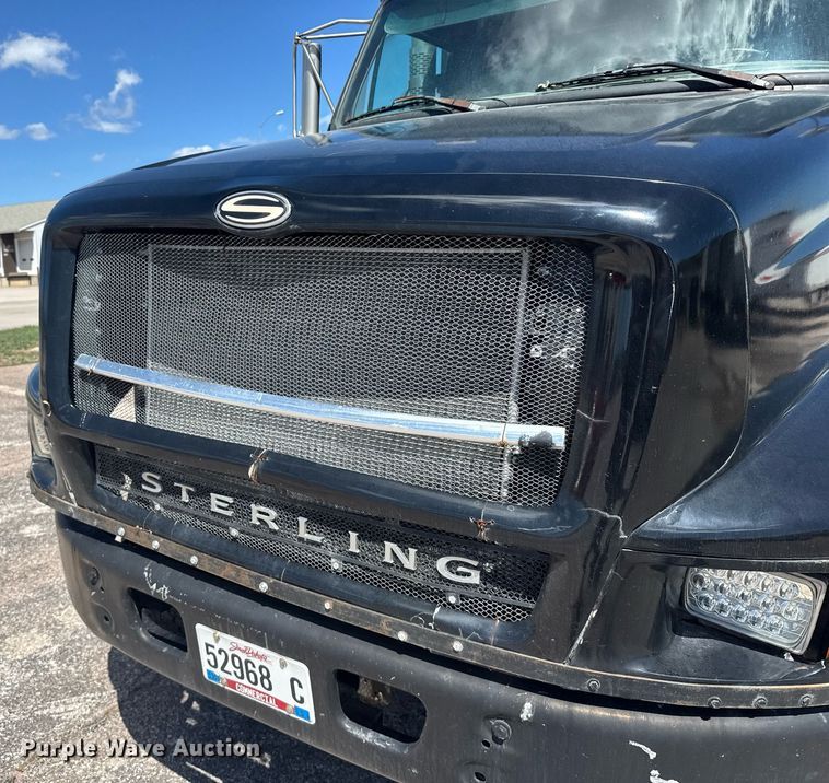 image for item EG6411 1999 Sterling M8500 dump truck