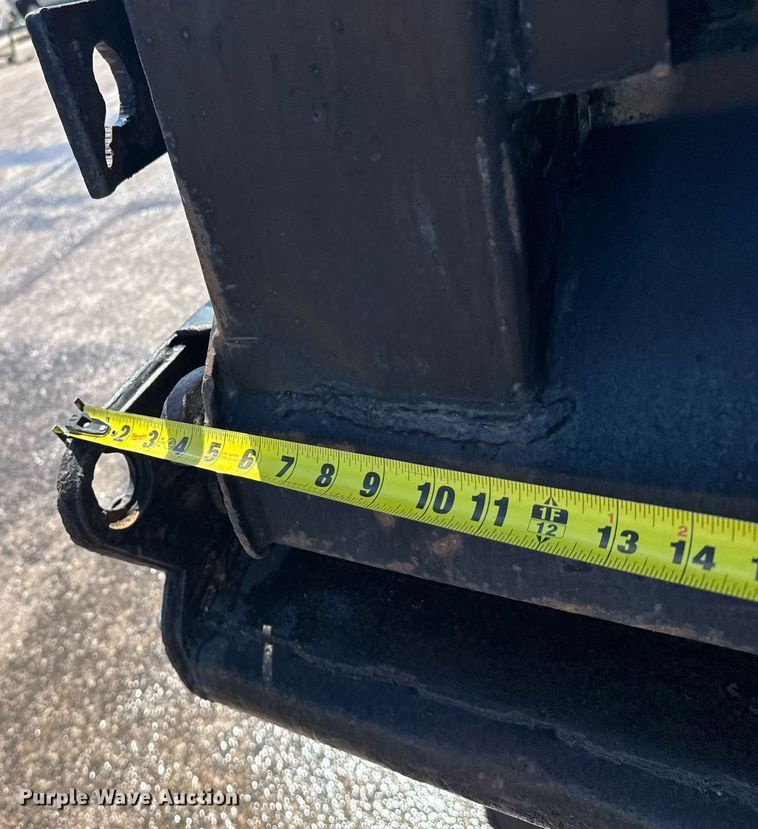 image for item EG6411 1999 Sterling M8500 dump truck