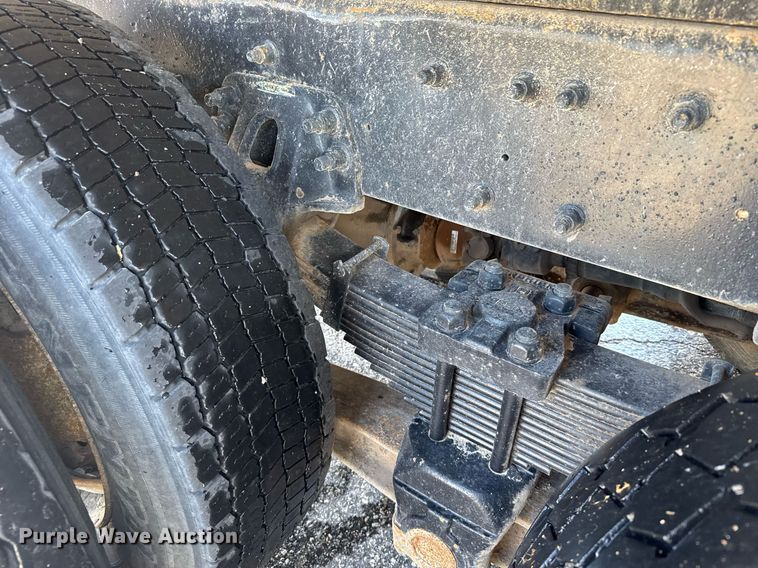 image for item EG6411 1999 Sterling M8500 dump truck