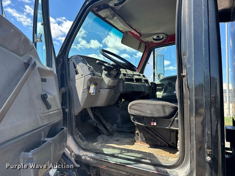 image for item EG6411 1999 Sterling M8500 dump truck