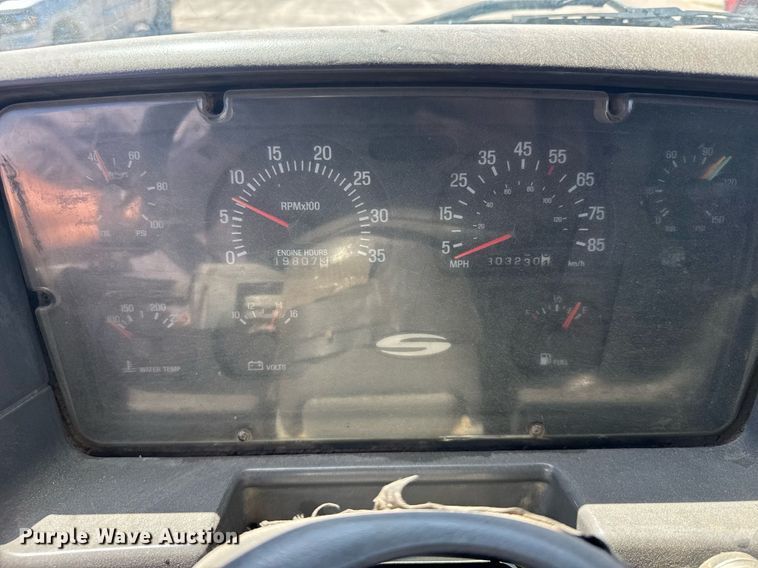 image for item EG6411 1999 Sterling M8500 dump truck