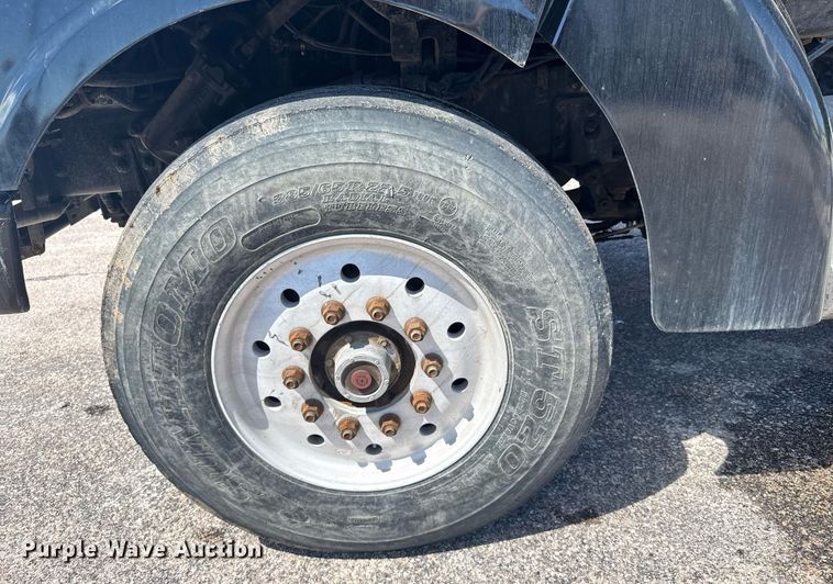 image for item EG6411 1999 Sterling M8500 dump truck