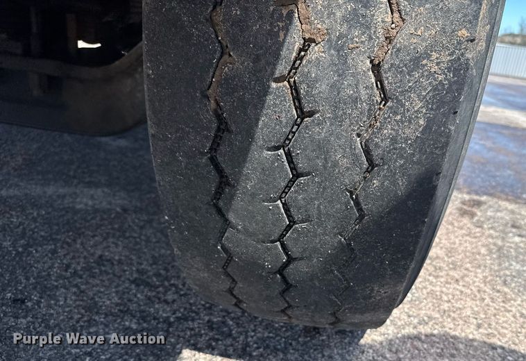 image for item EG6411 1999 Sterling M8500 dump truck